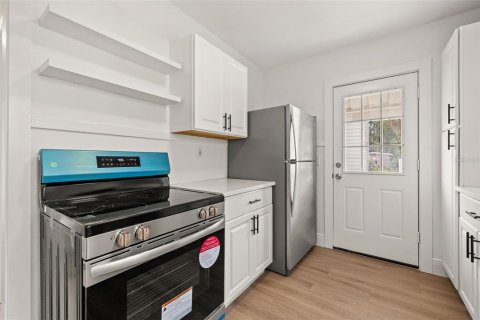 House in Saint Petersburg, Florida 2 bedrooms, 89.74 sq.m. № 1912908 - photo 13