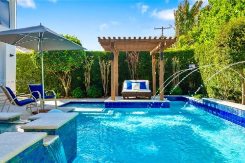 Casa en venta en Bay Harbor Islands, Florida, 4 dormitorios, 465.35 m2 № 1486586 - foto 7