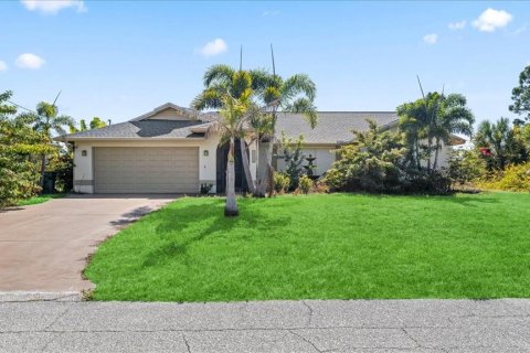 Casa en venta en Port Charlotte, Florida, 3 dormitorios, 176.14 m2 № 2155279 - foto 3