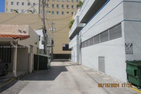 Commercial property in Coral Gables, Florida № 1811213 - photo 15