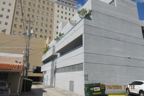 Commercial property in Coral Gables, Florida № 1811213 - photo 13