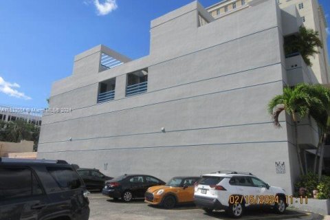 Commercial property in Coral Gables, Florida № 1811213 - photo 12