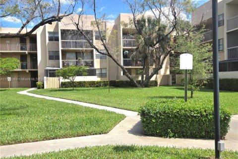 Copropriété à vendre à Miami, Floride: 2 chambres, 86.12 m2 № 1861244 - photo 1
