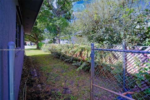 Casa en venta en Fort Lauderdale, Florida, 4 dormitorios, 149.39 m2 № 1875570 - foto 12