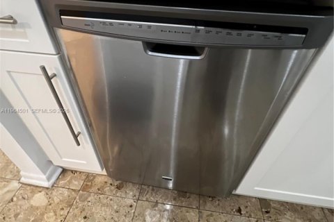 Снять в аренду кондоминиум в Майами, Флорида 1 спальня, 92.62м2, № 2081116 - фото 26