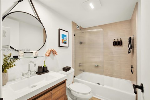 Купить кондоминиум в Майами, Флорида 2 спальни, 145.58м2, № 2053427 - фото 24