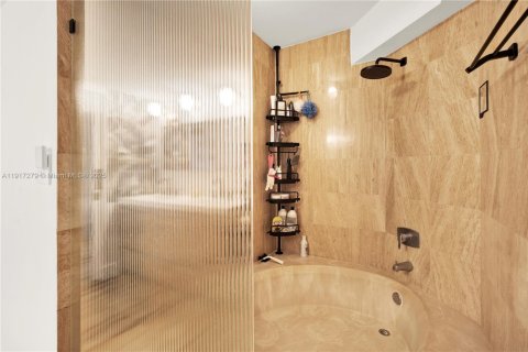 Купить кондоминиум в Майами, Флорида 2 спальни, 145.58м2, № 2053427 - фото 19