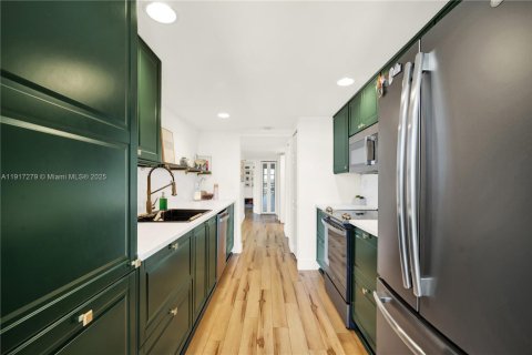 Купить кондоминиум в Майами, Флорида 2 спальни, 145.58м2, № 2053427 - фото 6