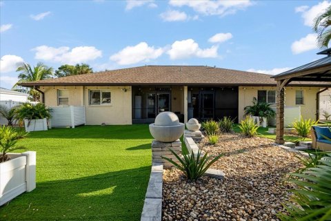 Appartement à louer à Bradenton, Floride: 3 chambres, 195.84 m2 № 2434653 - photo 2
