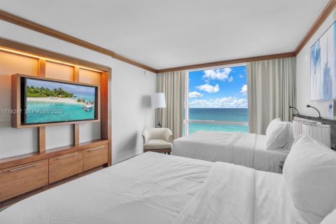 Condo in Miami Beach, Florida, 1 bedroom  № 2034511 - photo 26