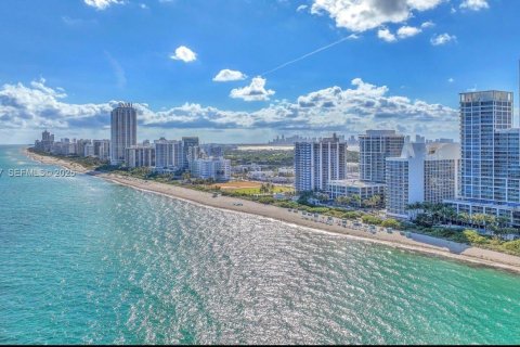 Condo in Miami Beach, Florida, 1 bedroom  № 2034511 - photo 6