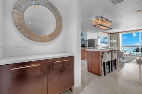 Condo in Miami Beach, Florida, 1 bedroom  № 2034511 - photo 12