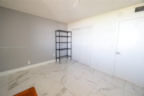 Купить кондоминиум в Дирфилд-Бич, Флорида 2 спальни, 111.48м2, № 2006937 - фото 28