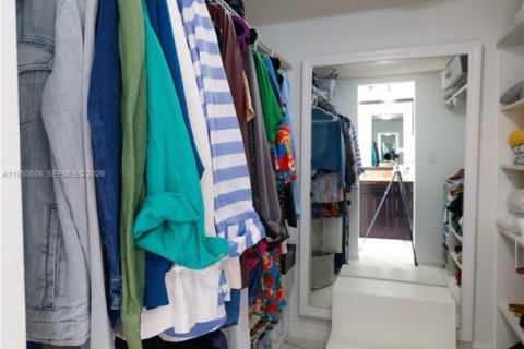 Купить кондоминиум в Дирфилд-Бич, Флорида 2 спальни, 111.48м2, № 2006937 - фото 26