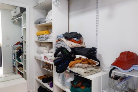 Купить кондоминиум в Дирфилд-Бич, Флорида 2 спальни, 111.48м2, № 2006937 - фото 27