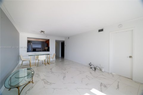 Купить кондоминиум в Дирфилд-Бич, Флорида 2 спальни, 111.48м2, № 2006937 - фото 14