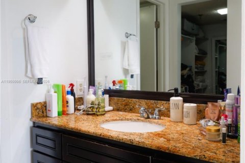 Купить кондоминиум в Дирфилд-Бич, Флорида 2 спальни, 111.48м2, № 2006937 - фото 23