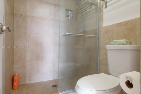 Купить кондоминиум в Дирфилд-Бич, Флорида 2 спальни, 111.48м2, № 2006937 - фото 21