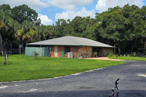 House in Punta Gorda, Florida 3 bedrooms, 191.94 sq.m. № 1833027 - photo 1