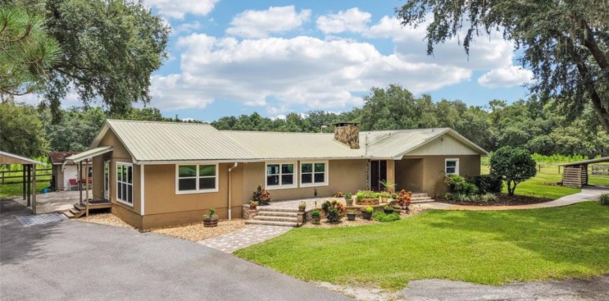 Casa en Bushnell, Florida 3 dormitorios, 244.89 m2 № 1837886