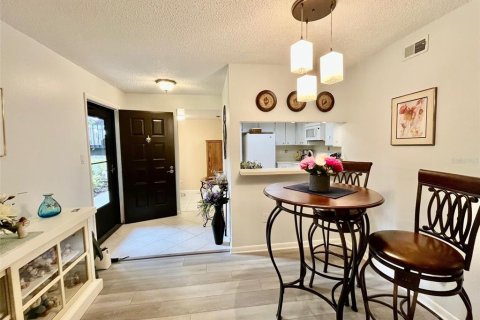 Condo in Clearwater, Florida, 2 bedrooms  № 2142327 - photo 8