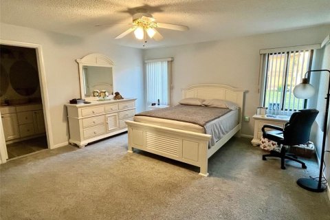 Condo in Clearwater, Florida, 2 bedrooms  № 2142327 - photo 20