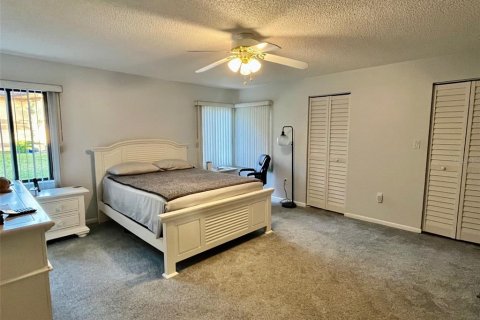 Condo in Clearwater, Florida, 2 bedrooms  № 2142327 - photo 18