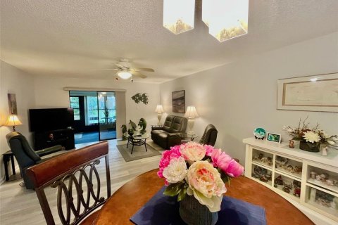 Condo in Clearwater, Florida, 2 bedrooms  № 2142327 - photo 10