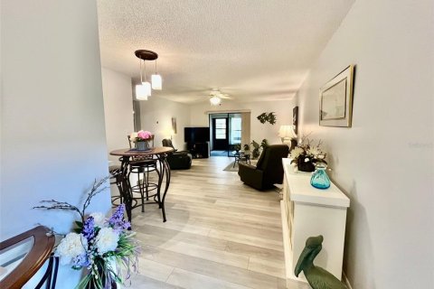 Condo in Clearwater, Florida, 2 bedrooms  № 2142327 - photo 12
