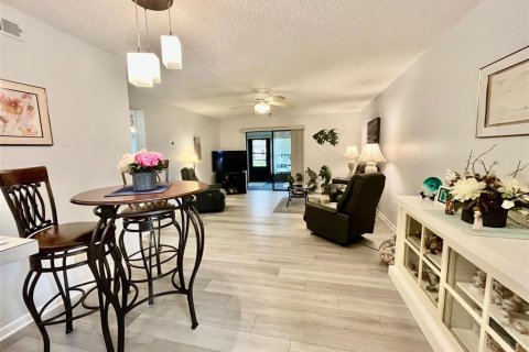 Condo in Clearwater, Florida, 2 bedrooms  № 2142327 - photo 9