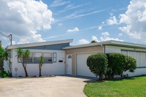 Casa en Daytona Beach, Florida 2 dormitorios, 141.3 m2 № 2095331