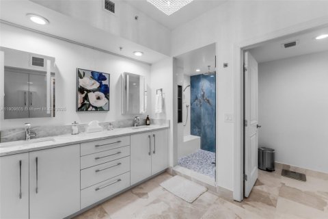 Condominio en venta en Fort Lauderdale, Florida, 2 dormitorios, 197.79 m2 № 1967360 - foto 30