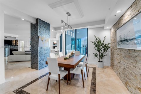 Condominio en venta en Fort Lauderdale, Florida, 2 dormitorios, 197.79 m2 № 1967360 - foto 22