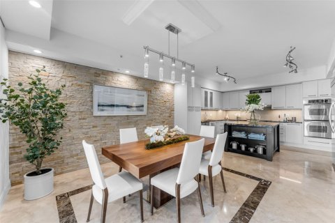 Condominio en venta en Fort Lauderdale, Florida, 2 dormitorios, 197.79 m2 № 1967360 - foto 20