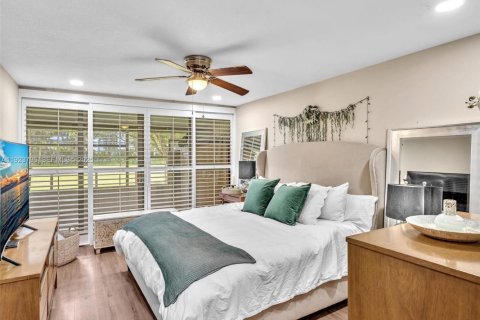 Casa en venta en Pembroke Pines, Florida, 3 dormitorios, 120.68 m2 № 1984172 - foto 25