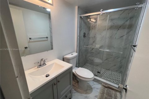 Condo in Aventura, Florida, 2 bedrooms  № 1710811 - photo 16