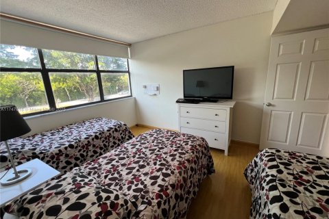 Condo in Aventura, Florida, 2 bedrooms  № 1710811 - photo 13