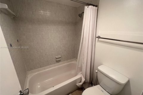 Condo in Aventura, Florida, 2 bedrooms  № 1710811 - photo 14