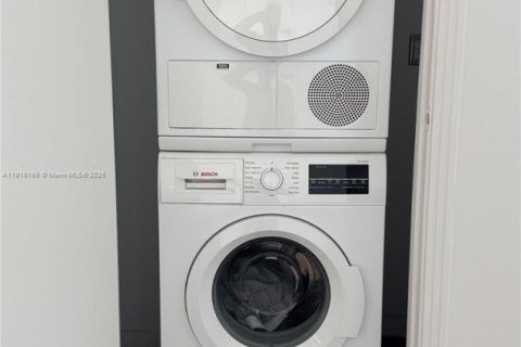 Copropriété à vendre à Miami, Floride: 1 chambre, 88.91 m2 № 1966405 - photo 12