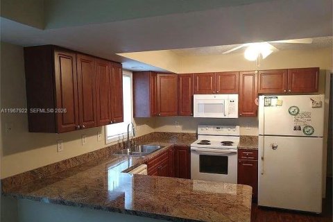 Immobilier commercial à vendre à Fort Lauderdale, Floride: 204.57 m2 № 2029191 - photo 4