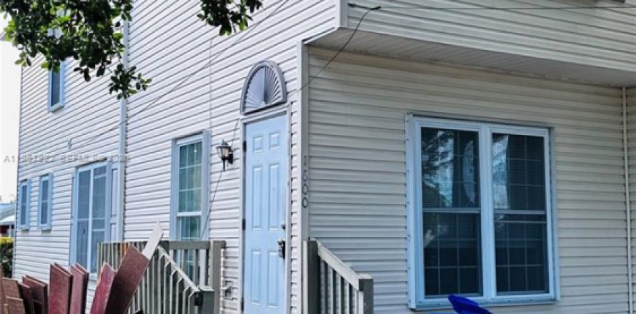 Immobilier commercial à Fort Lauderdale, Floride 204.57 m2 № 2029191