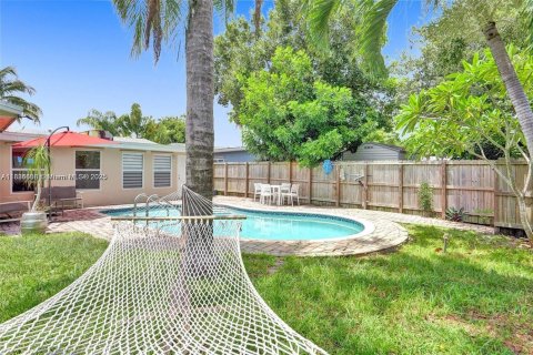 House in Hollywood, Florida 3 bedrooms, 153.1 sq.m. № 1930209 - photo 21