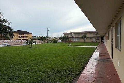 Купить кондоминиум в Майами, Флорида 2 спальни, 60.39м2, № 1927969 - фото 17