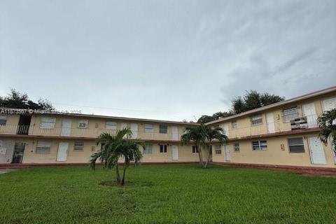 Кондоминиум с 2 спальнями в Майами, Флорида № 1927969