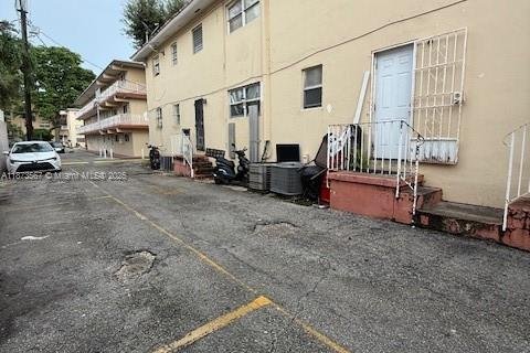 Купить кондоминиум в Майами, Флорида 2 спальни, 60.39м2, № 1927969 - фото 16