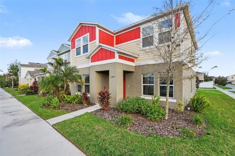 House in Riverview, Florida 5 bedrooms, 229.1 sq.m. № 2427245 - photo 2