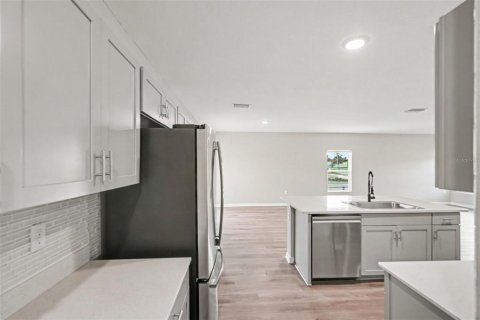 House in Riverview, Florida 5 bedrooms, 229.1 sq.m. № 2427245 - photo 6