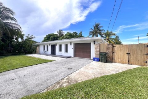 House in Delray Beach, Florida 2 bedrooms, 102.19 sq.m. № 2170020 - photo 2
