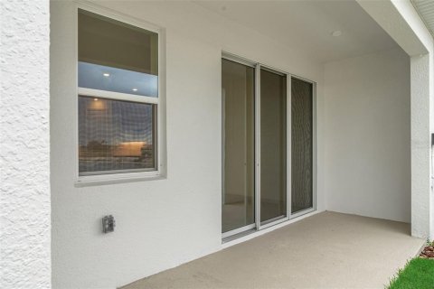 Townhouse in San Antonio, Florida 3 bedrooms, 148.83 sq.m. № 2374055 - photo 28