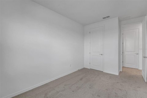 Townhouse in San Antonio, Florida 3 bedrooms, 148.83 sq.m. № 2374055 - photo 25